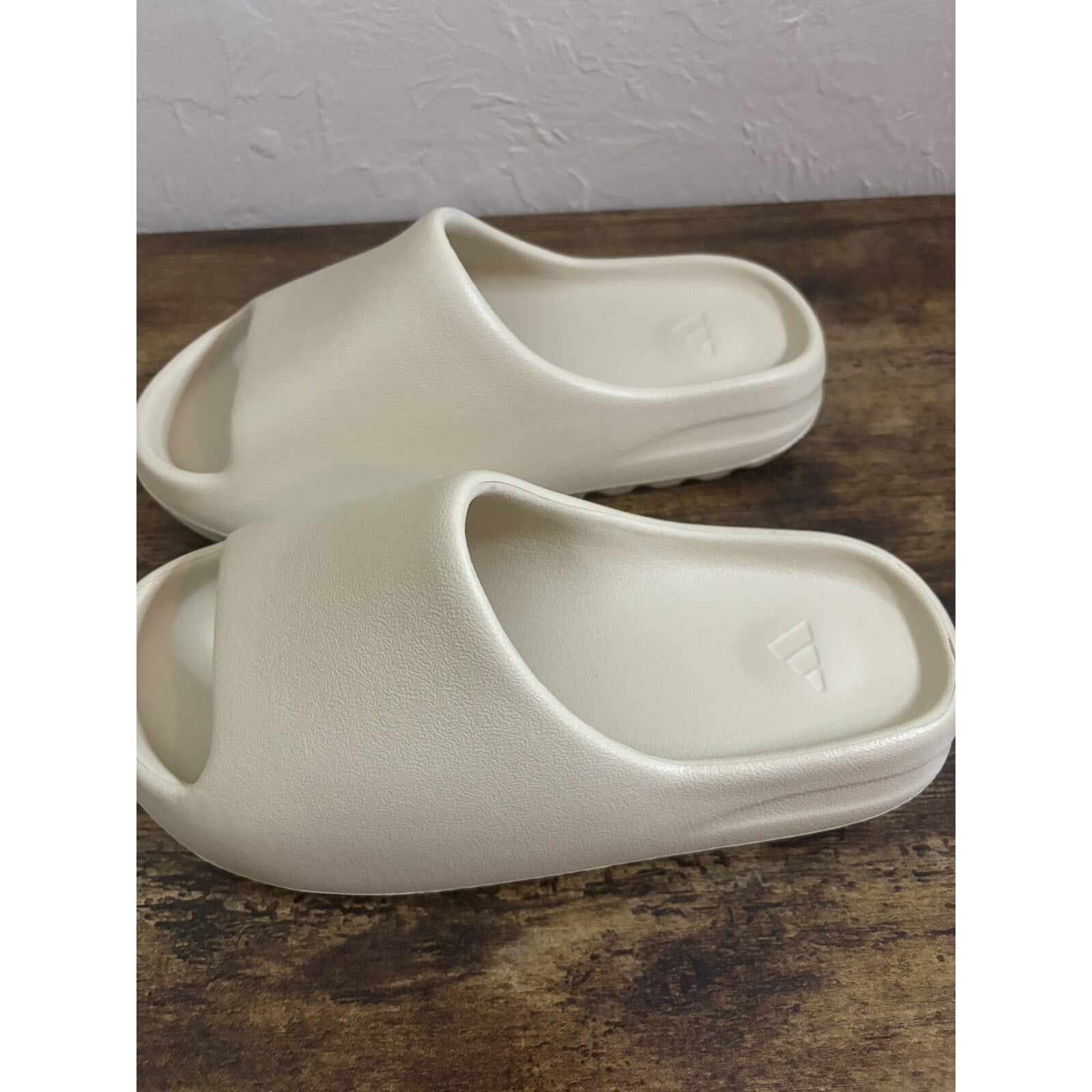 Men’s Size 12 Adidas Yeezy Bone Slide
